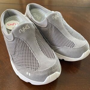 FOR TEACHERS ONLY - NWT RYKÄ Tranquil Leather Suede Slip On Sneakers Gray